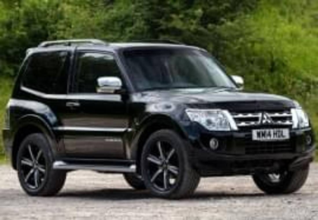 Mitsubishi Pajero отпред