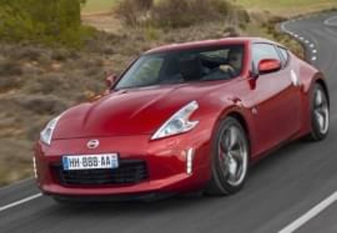 Nissan 370Z čelní pohled