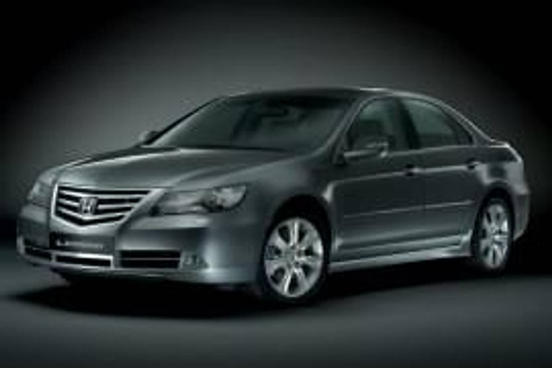 Honda Legend zepředu