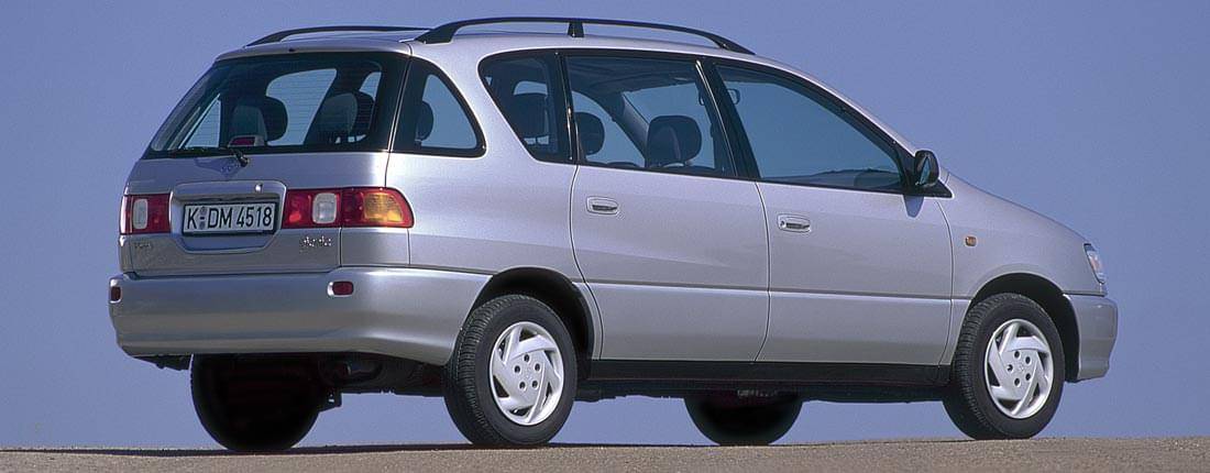 toyota-picnic-l-01