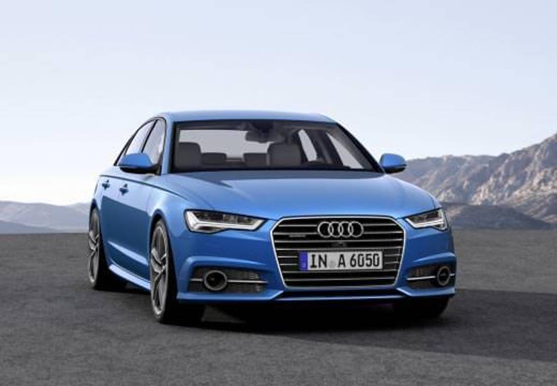 Audi A6 předek modrý