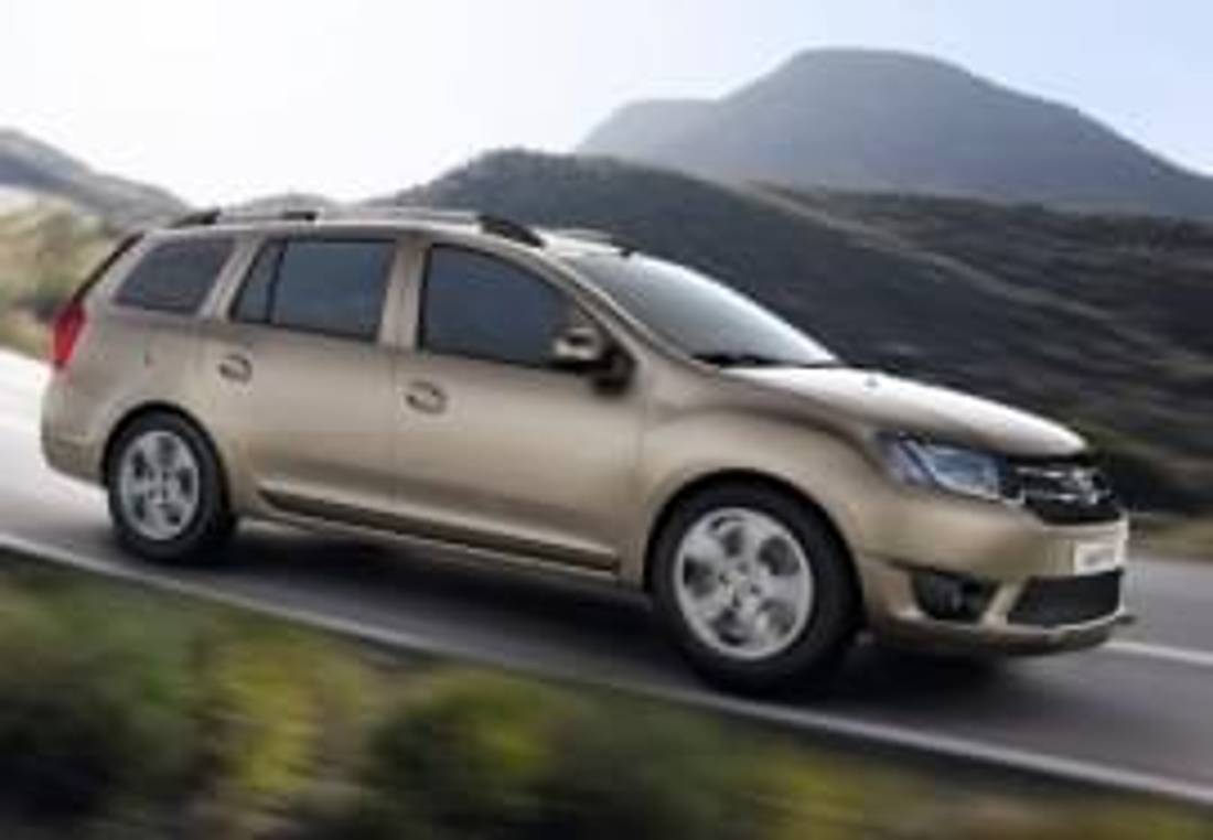 Dacia Logan ze strany