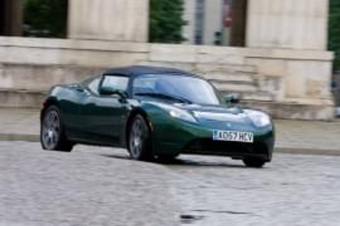 Tesla Roadster zepředu