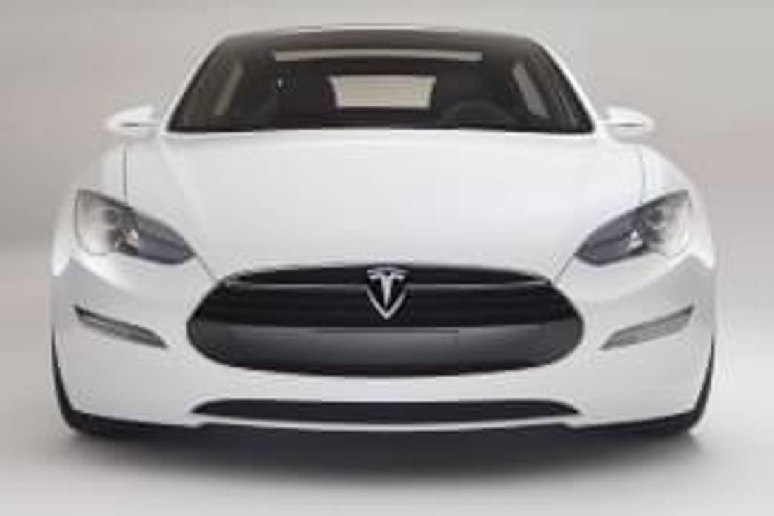 Tesla Model S zepředu